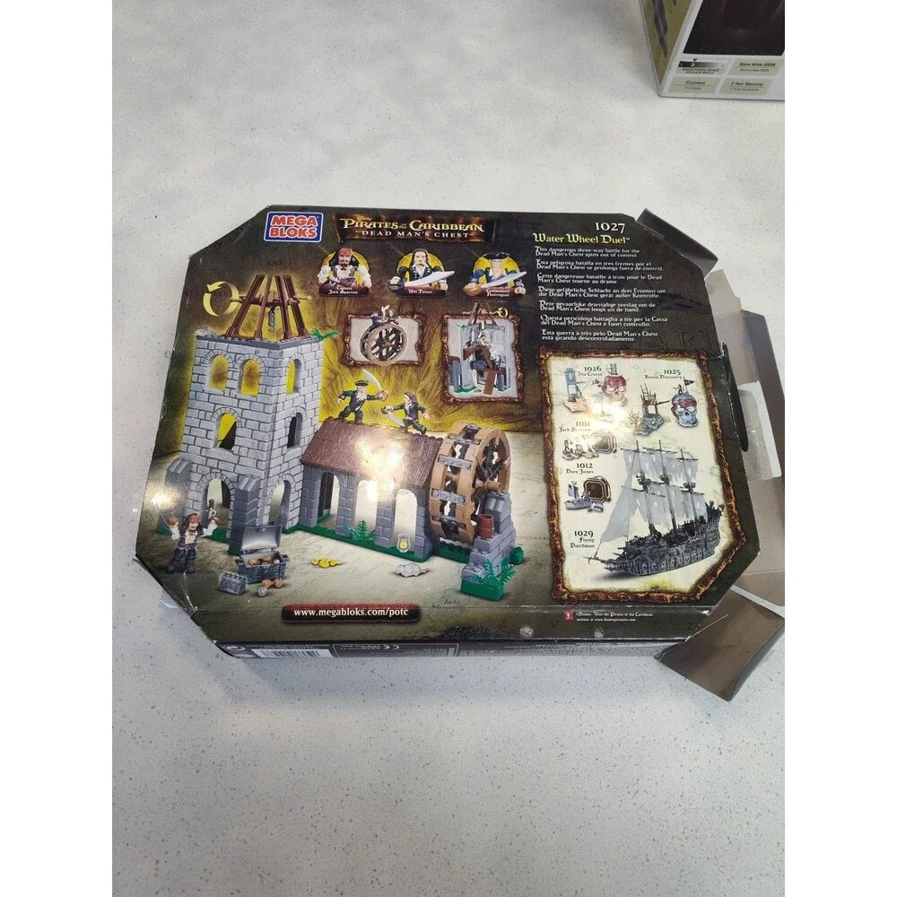 Mega Bloks Pirates of the Caribbean Dead Man's Chest Water Wheel Duel 1027 NEW